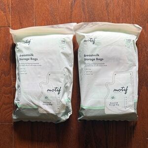 Motif Breastmilk Storage Bags x200 NWT